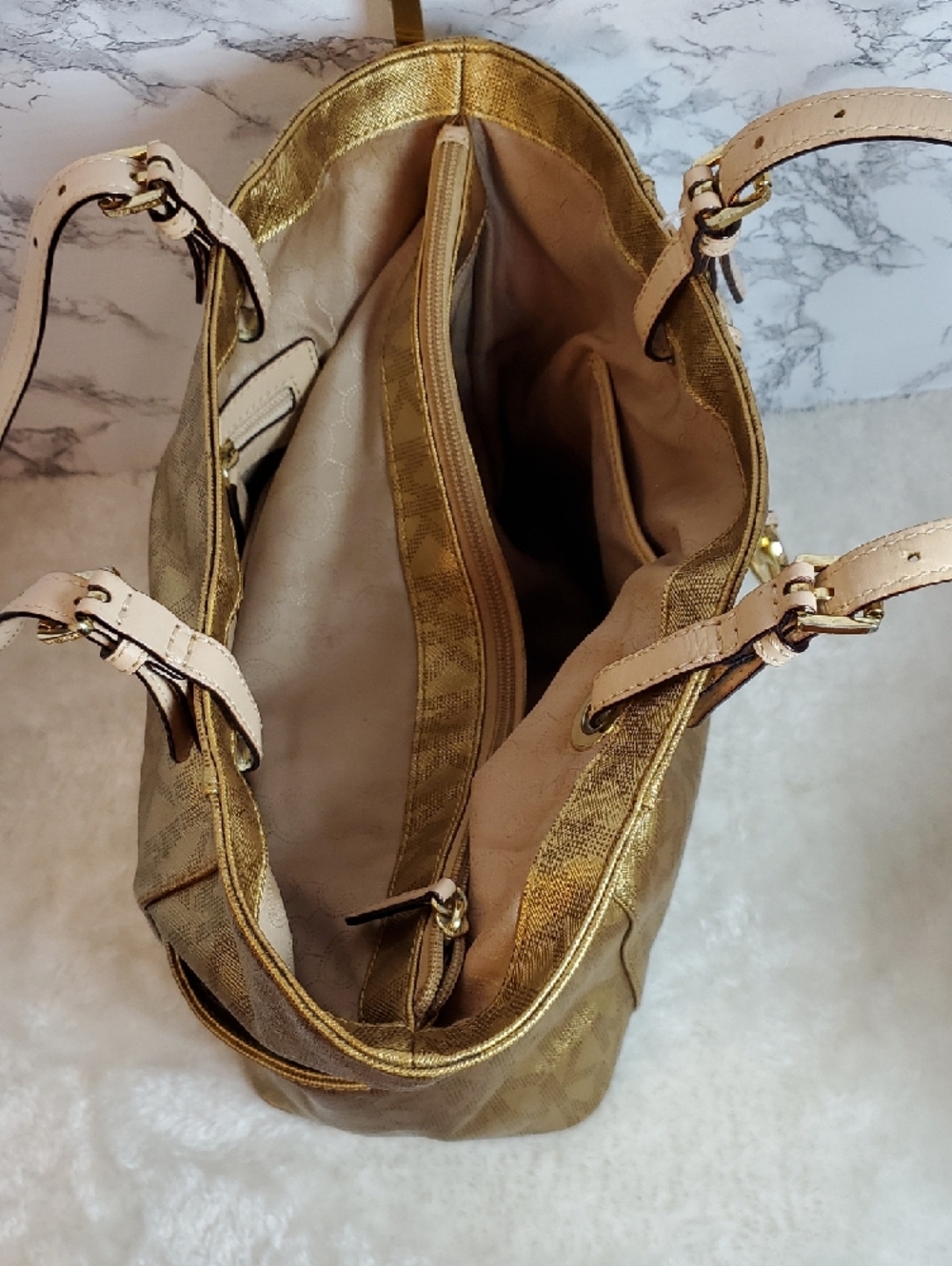 Michael Kors Gold Metallic Jet Set East West MK Logo Tote - Picture 7 of 14